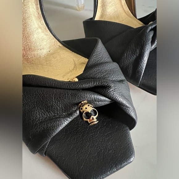 Report Signature black leather open toe pump curved transparent heel 8.5 - Picture 11 of 12